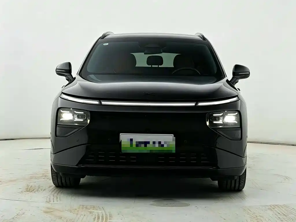 XPeng G9 — миниатюра 2