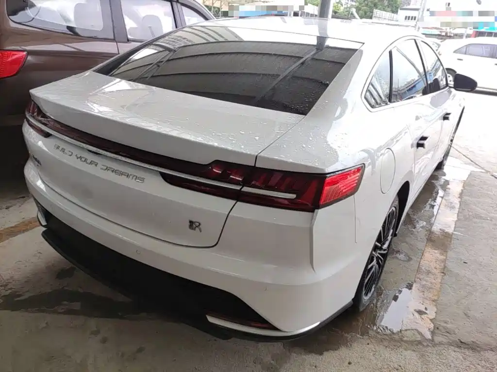BYD Han — миниатюра 7