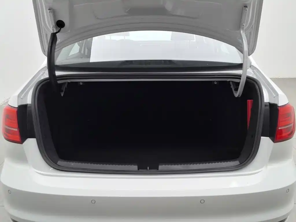 Volkswagen Sagitar — миниатюра 16