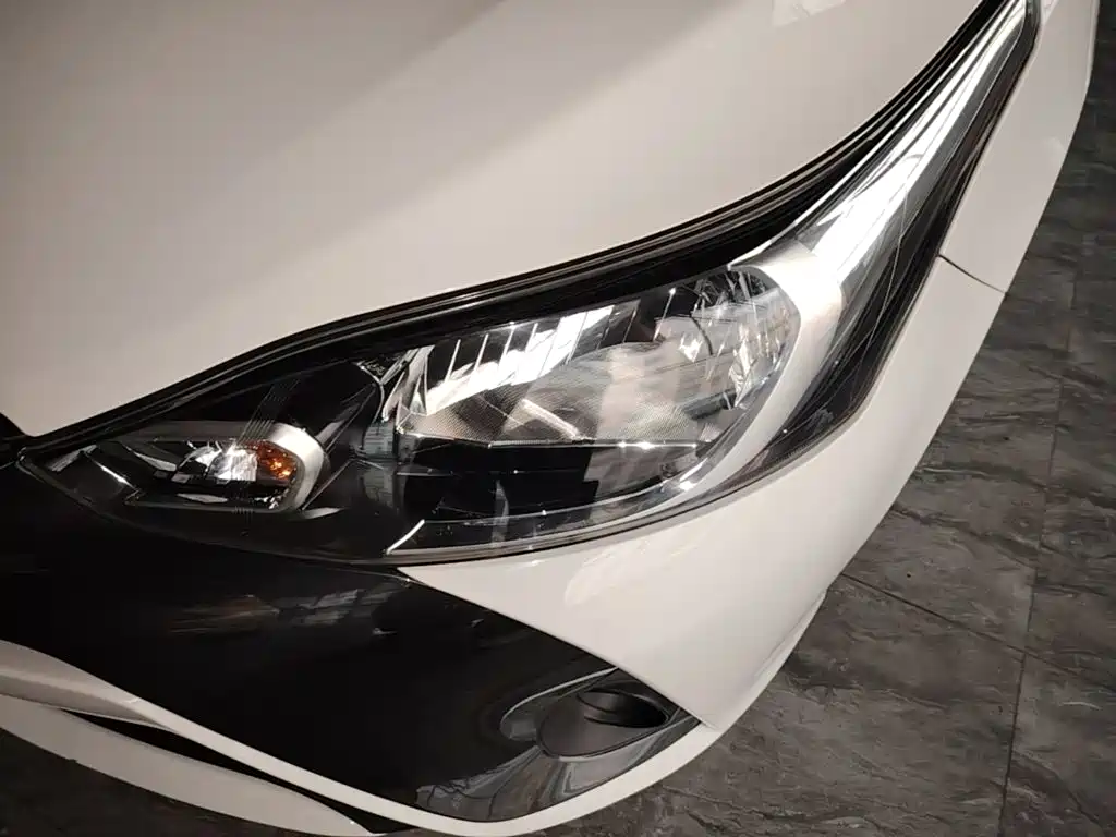 Toyota Yaris L — миниатюра 24