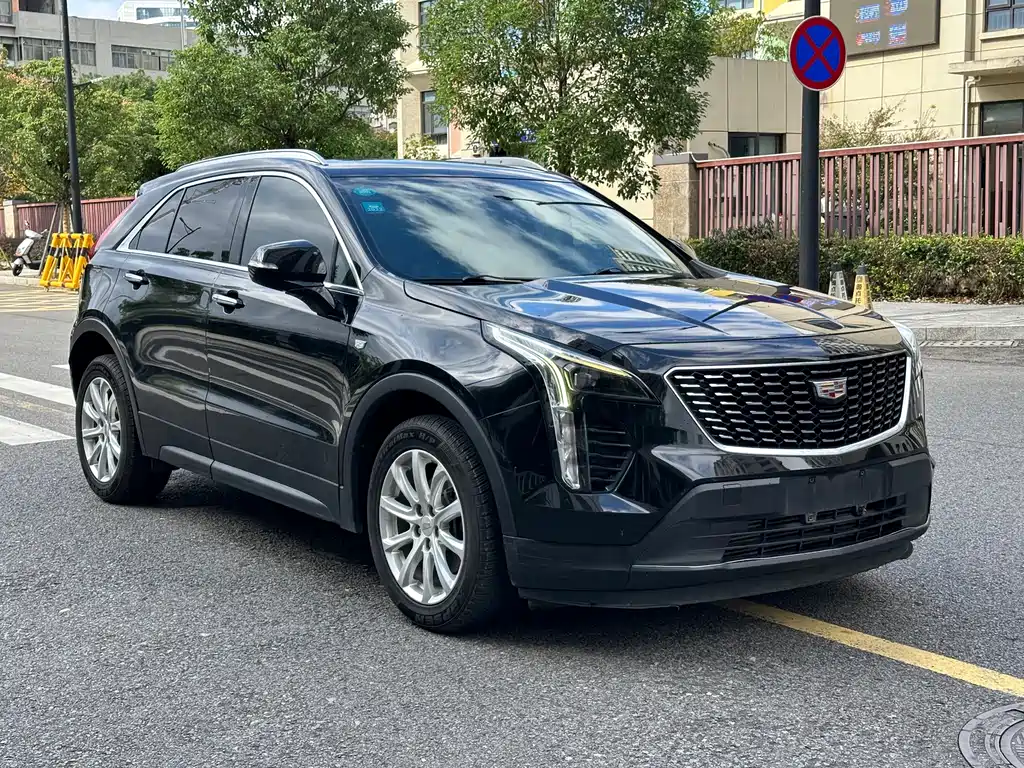 CADILLAC XT4