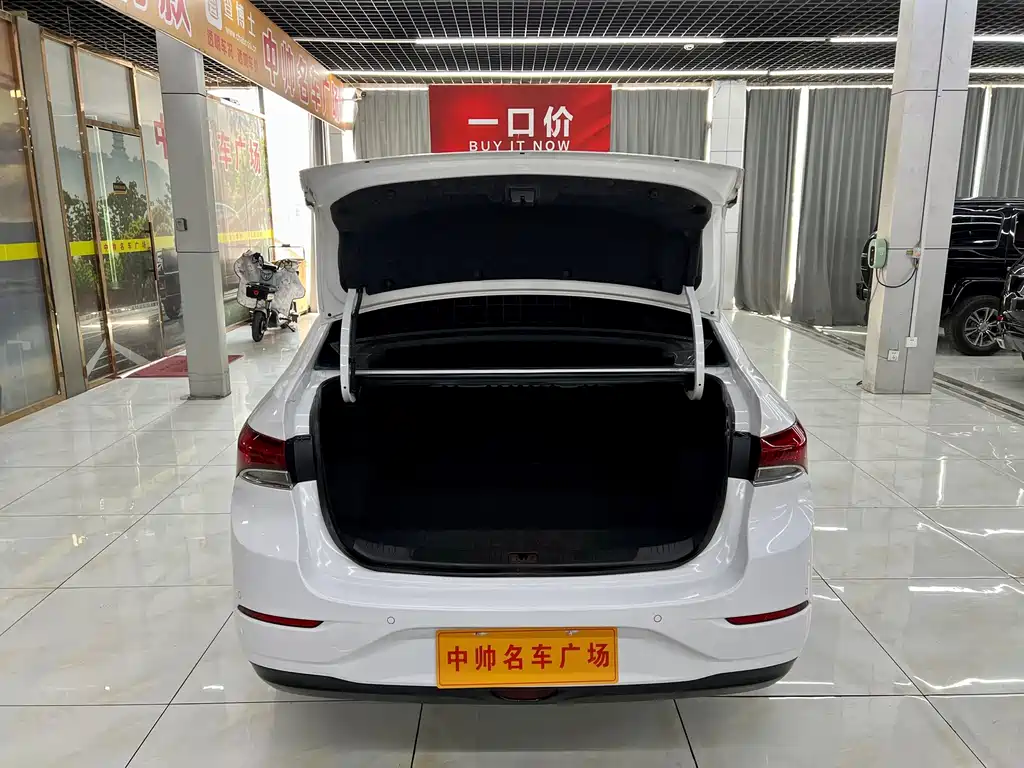 Buick Excelle — миниатюра 8