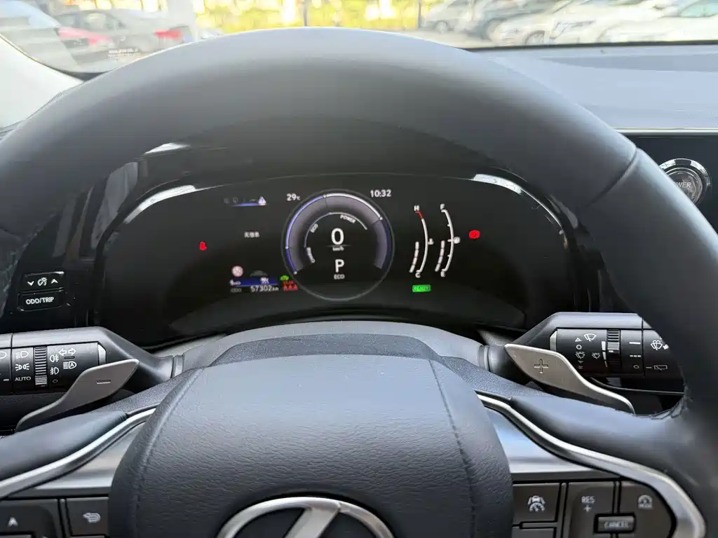 Lexus NX — миниатюра 11