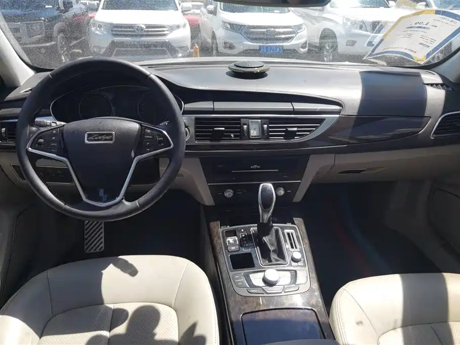 Zotye Zotye Z700 — миниатюра 12