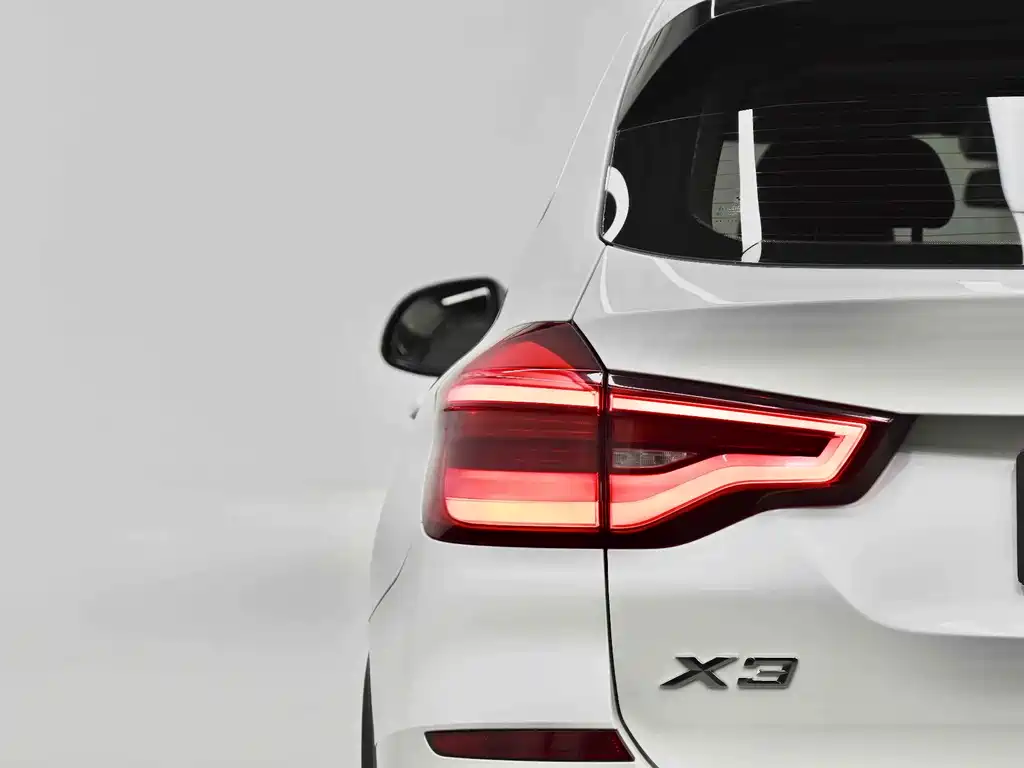 BMW X3 — миниатюра 8
