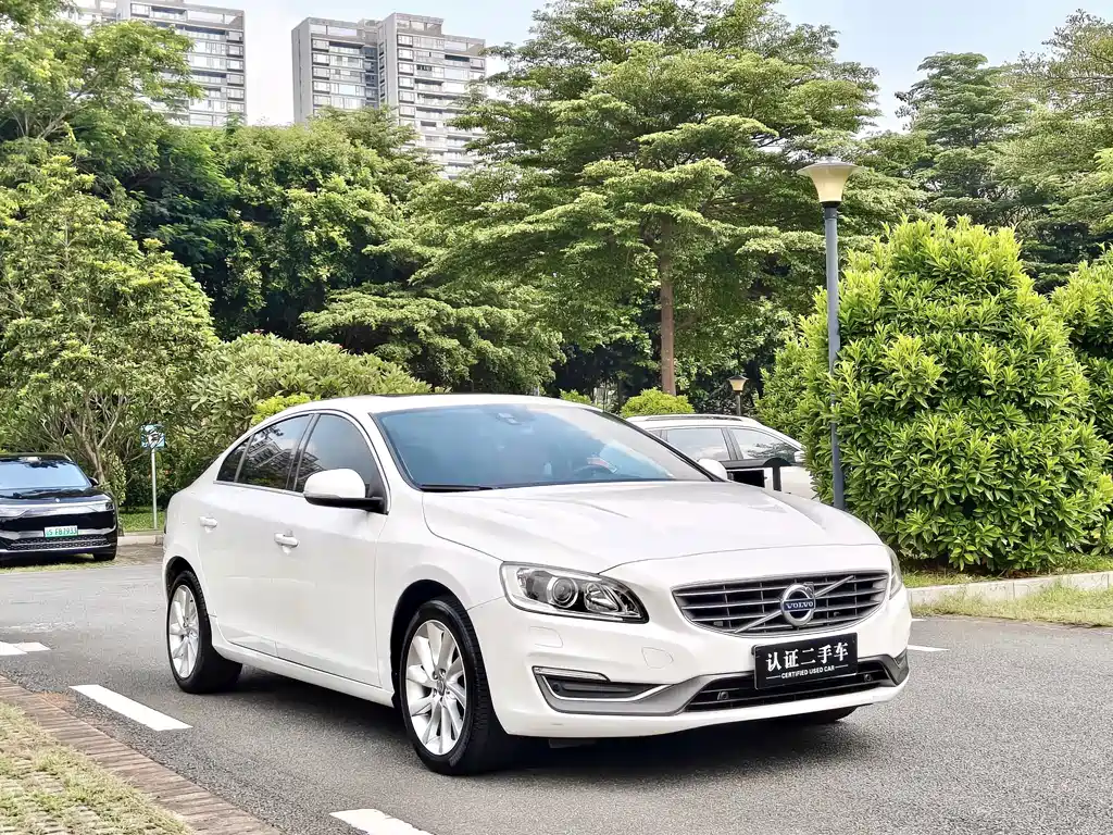 Volvo S60 — миниатюра 4
