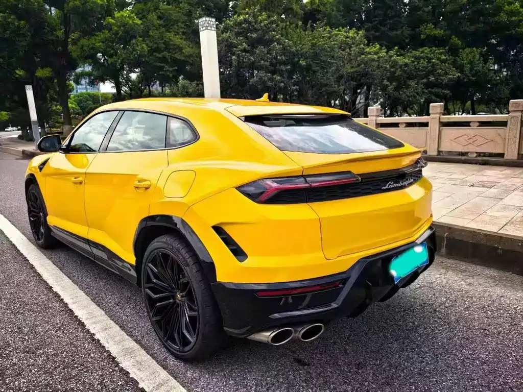 Lamborghini Urus SE — миниатюра 4