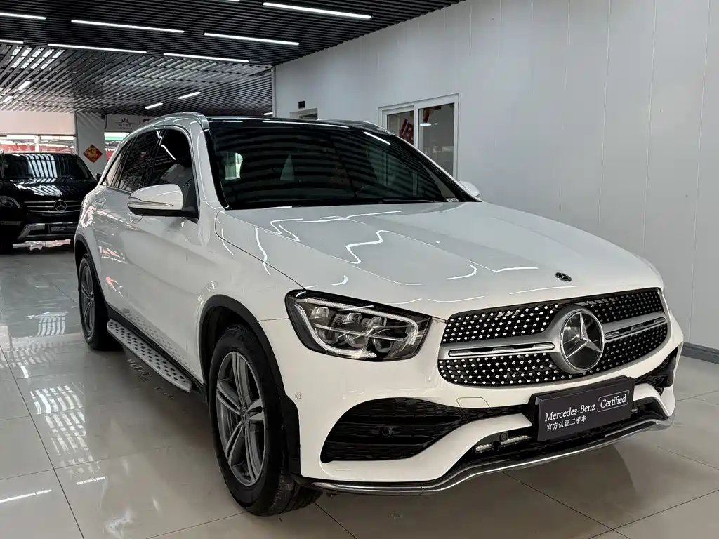 MERCEDES-BENZ GLC