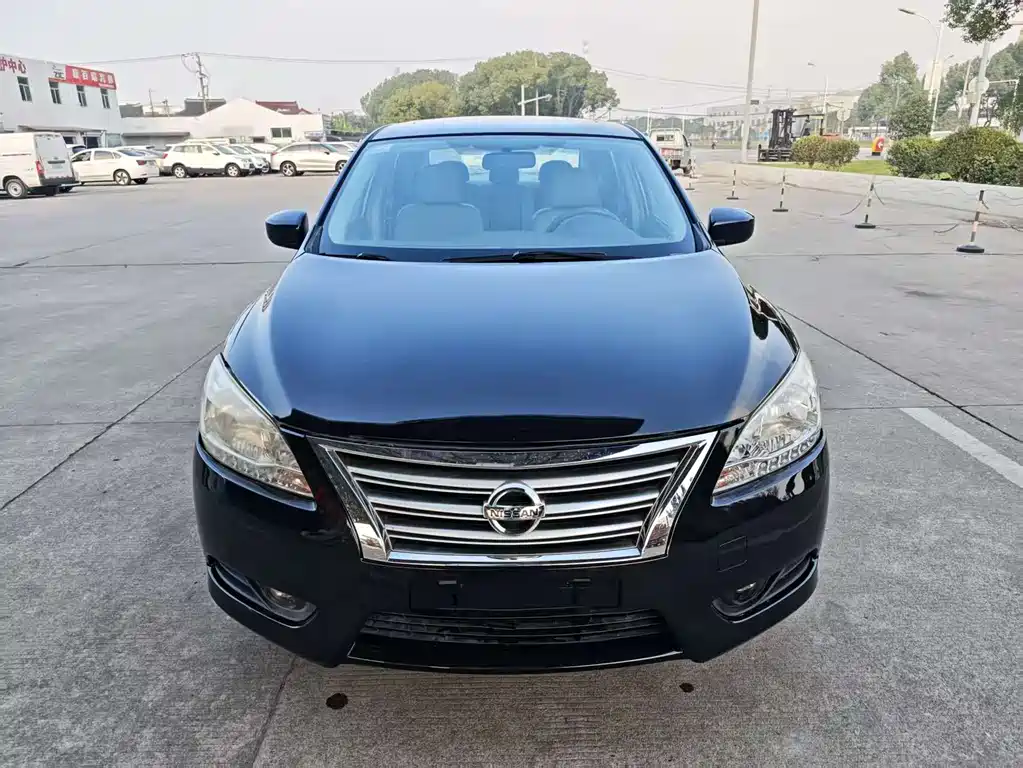 Nissan Sylphy 2012 1.6XL MT Luxury