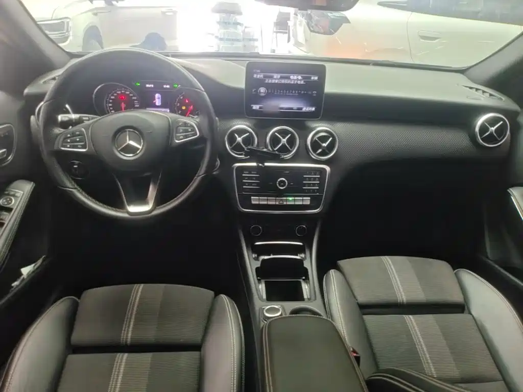 Mercedes-Benz A-Class (Import) — миниатюра 10