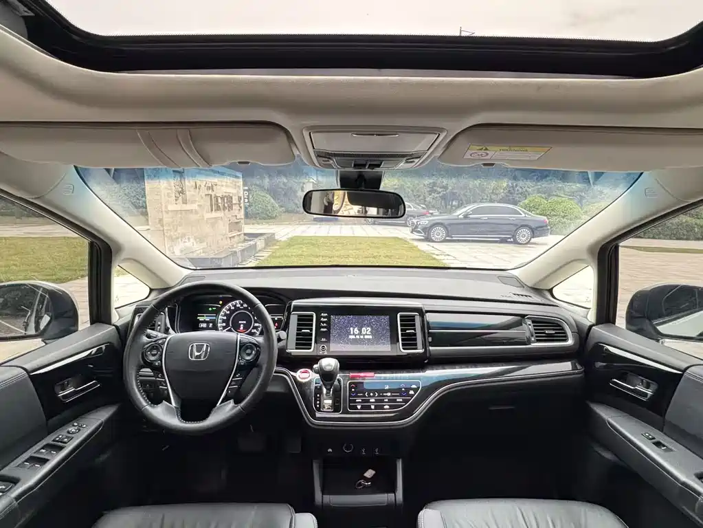 Honda Elysion — миниатюра 6