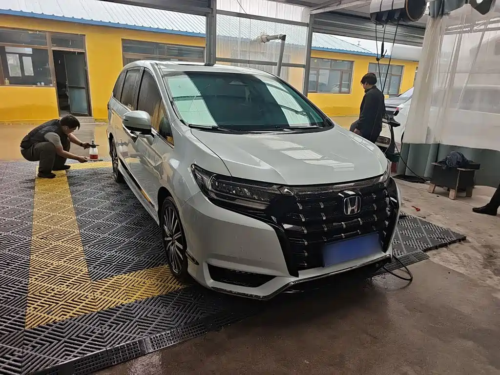 Honda Elysion — миниатюра 8