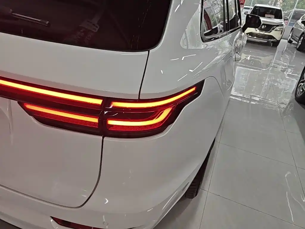 Li Auto Li ONE — миниатюра 8