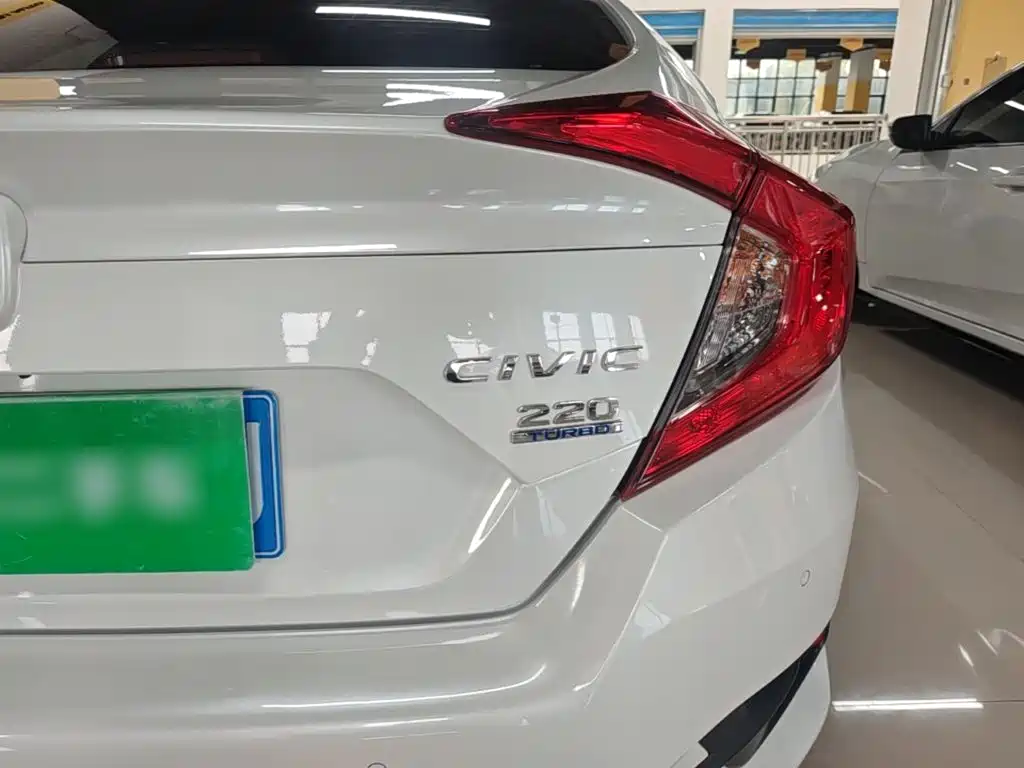 Honda Civic — миниатюра 8