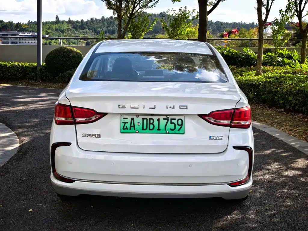 BAIC EU5 — миниатюра 9
