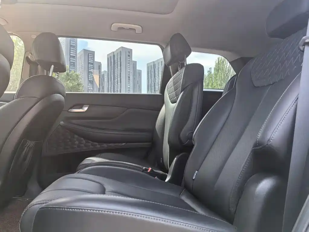 Hyundai Santa Fe — миниатюра 8