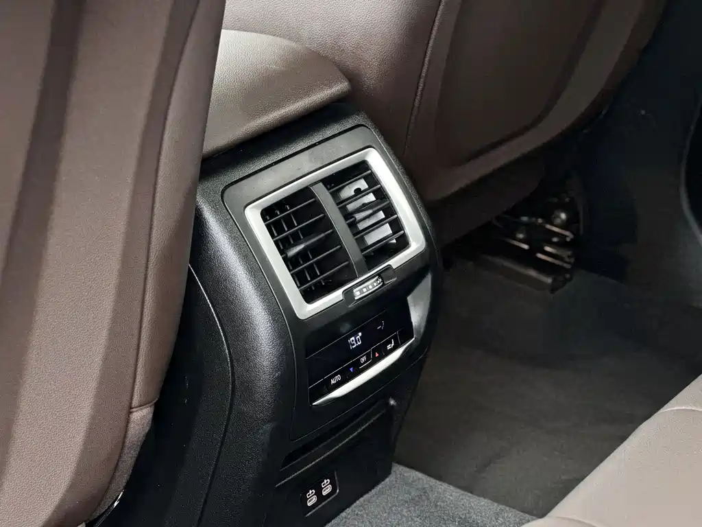 BMW X3 — миниатюра 11
