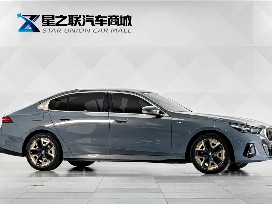 BMW 5 Series — миниатюра 5