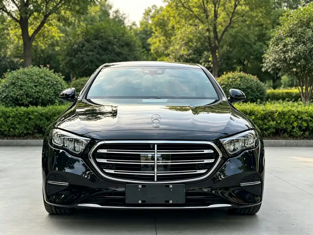 Mercedes-Benz E-Class — миниатюра 2