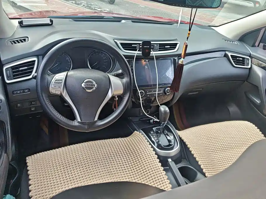 Nissan Qashqai — миниатюра 12