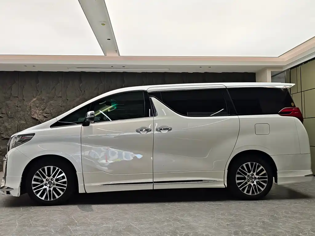 Toyota Alphard 2018 3.5L Luxury