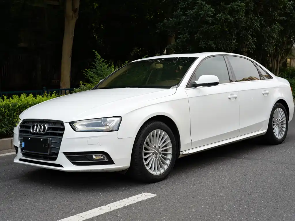 Audi A4L 2015 35 TFSI AT Comfort