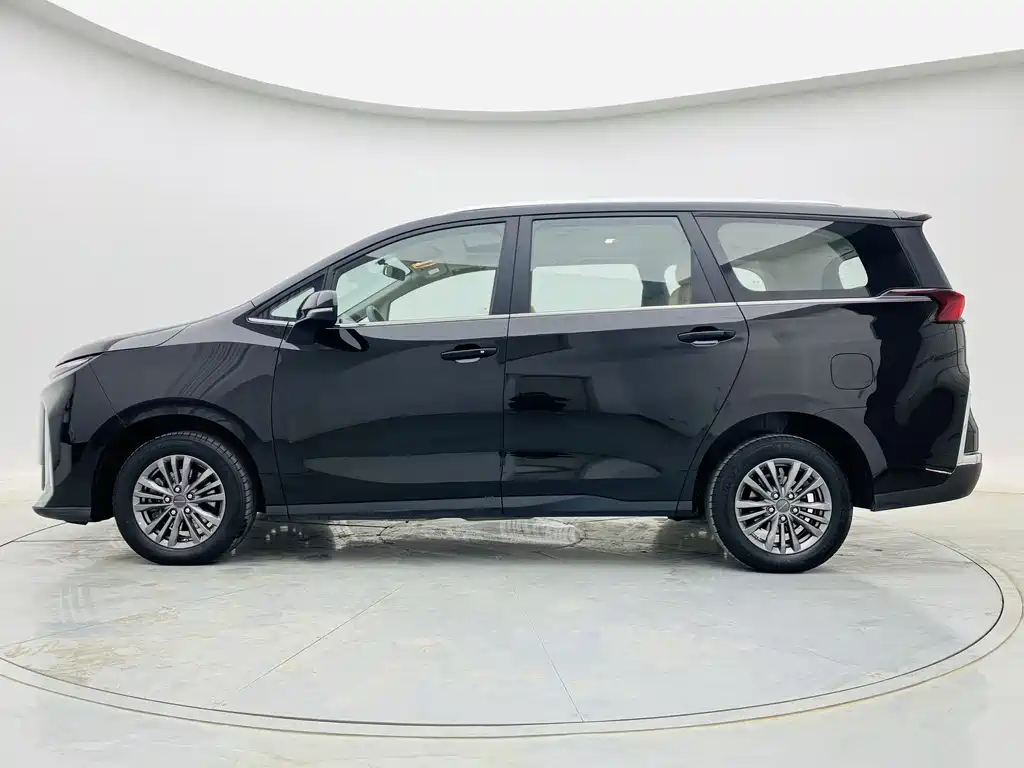 SAIC MAXUS CHASE G50 PLUG IN HYBRID