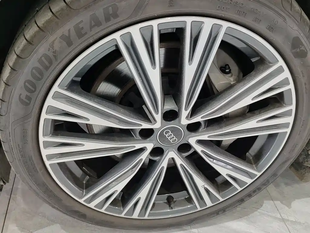 Audi A6L — миниатюра 11