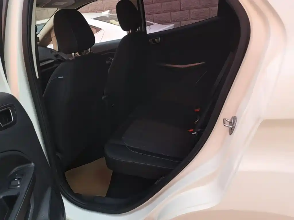 Ford Ecosport — миниатюра 17