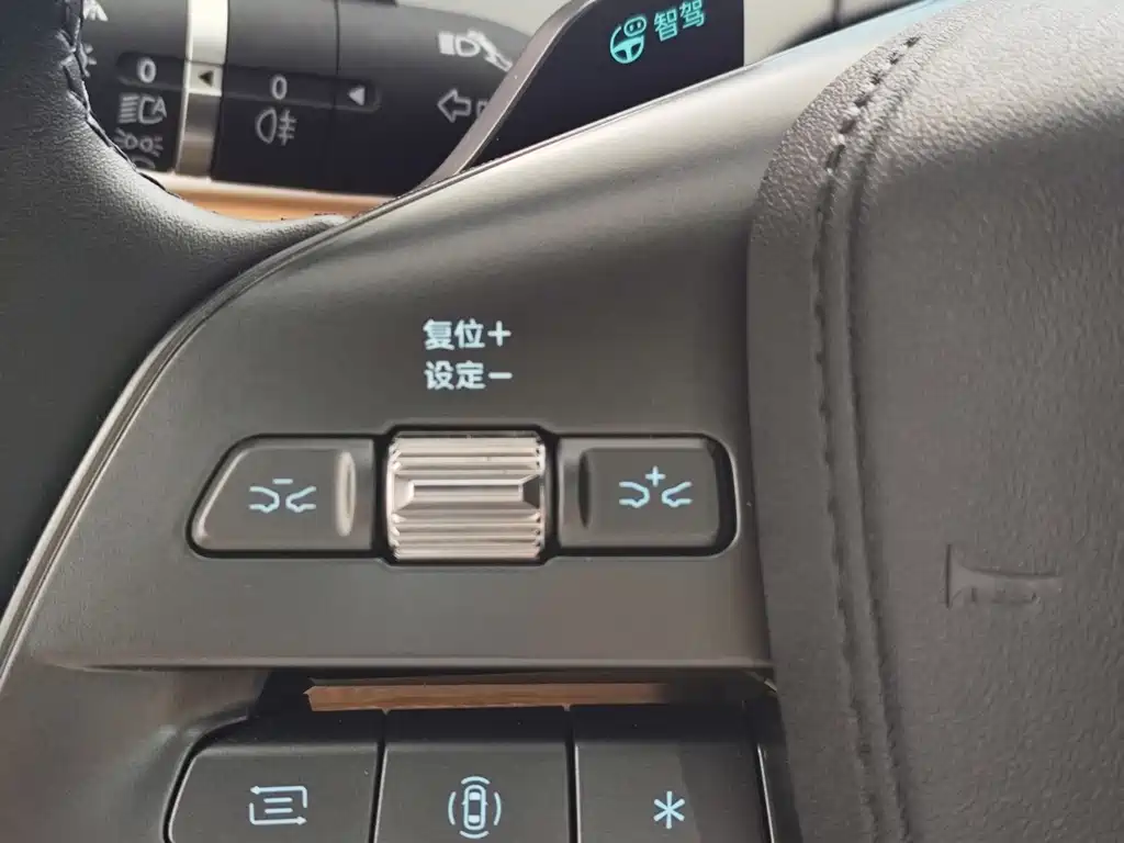 BYD L DM-i — миниатюра 14