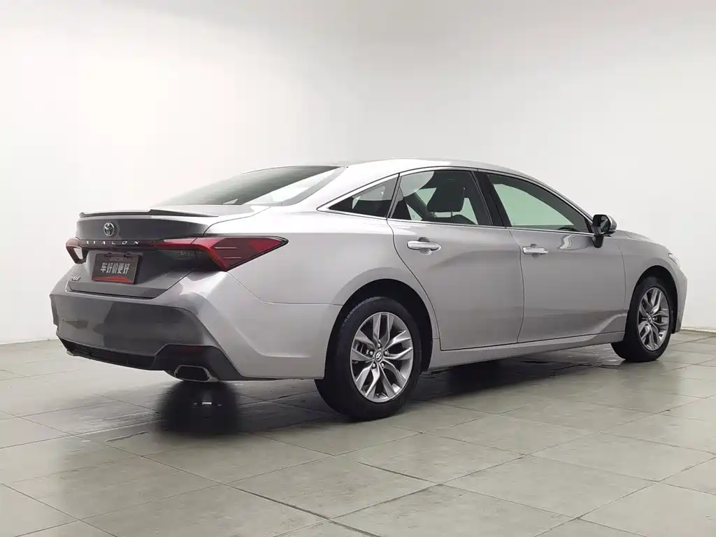 Toyota Avalon — миниатюра 2