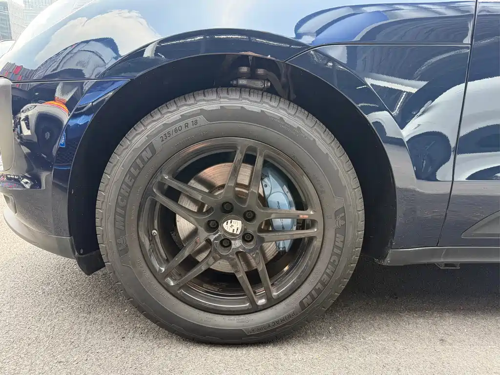 Porsche Macan — миниатюра 7