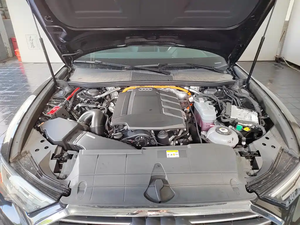 Audi A6L New Energy 55 TFSI e quattro, фото 6