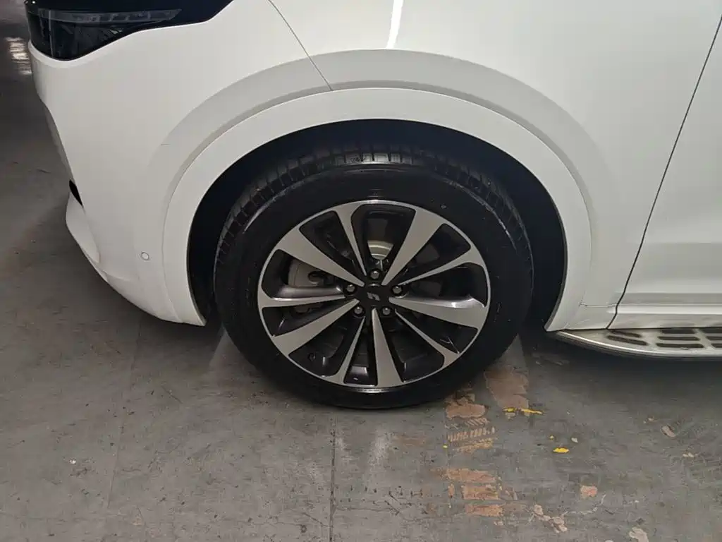 Li Auto Li ONE — миниатюра 23