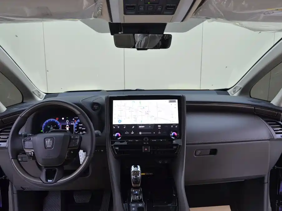 Toyota Vellfire — миниатюра 15