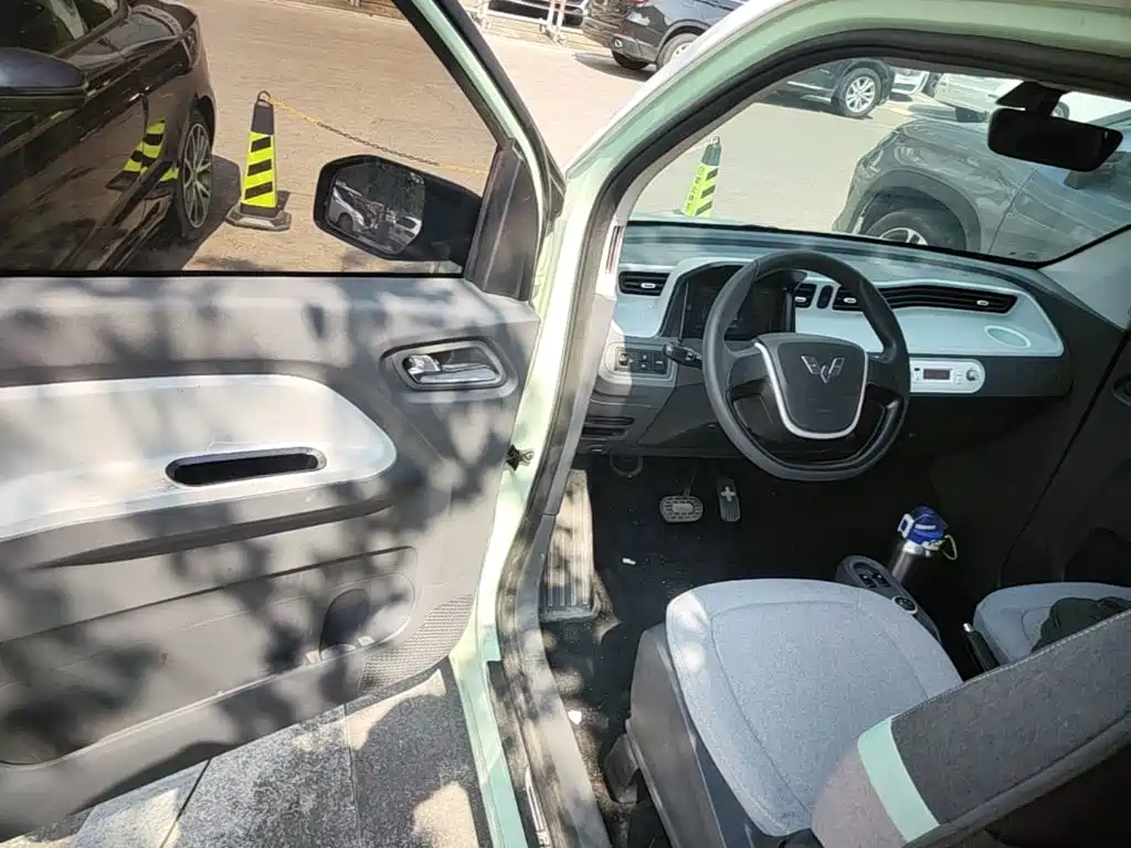 Wuling MINIEV — миниатюра 16