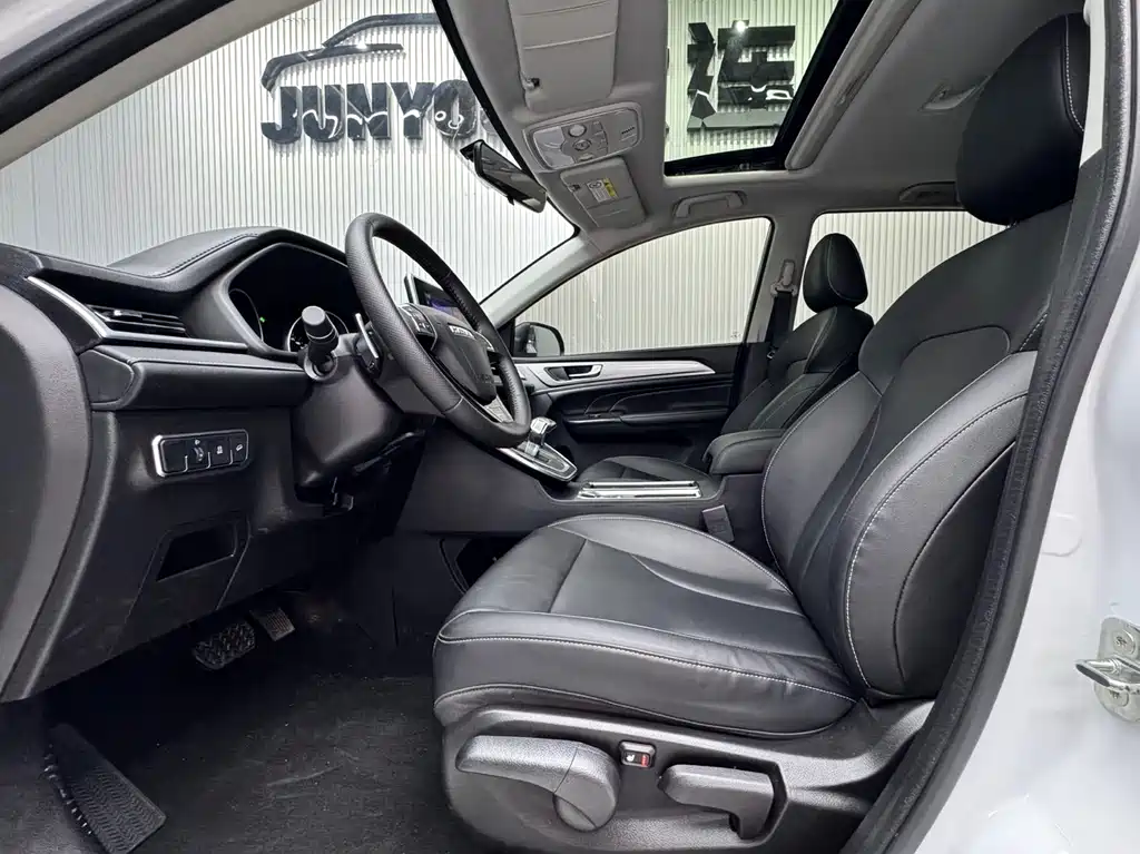 Haval M6 PLUS 1.5T DCT Luxury Connected Type, фото 9