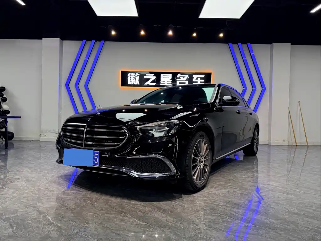 Mercedes-Benz E-Class 2022