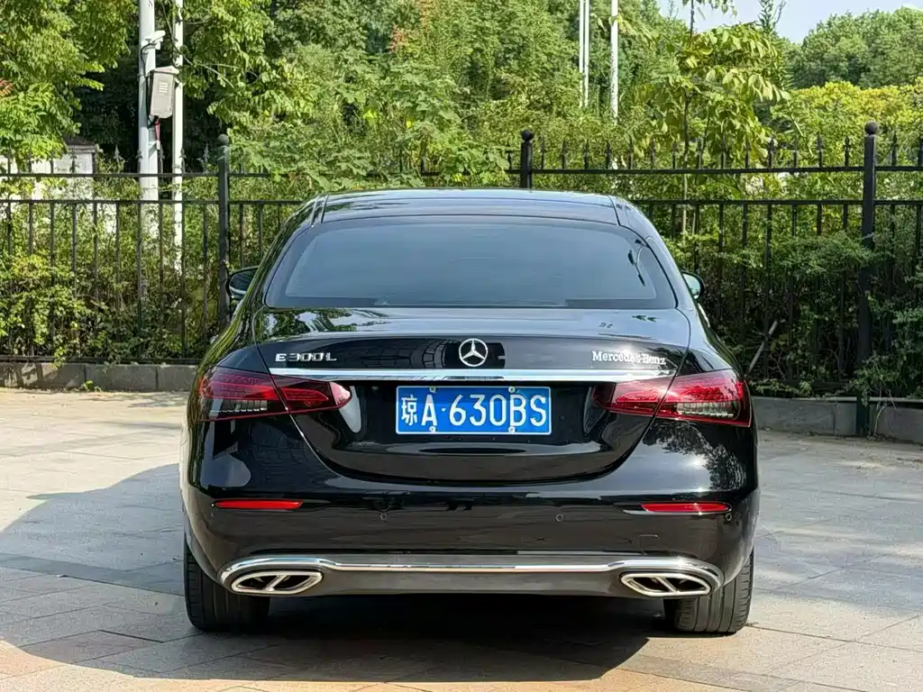 Mercedes-Benz E-Class — миниатюра 3