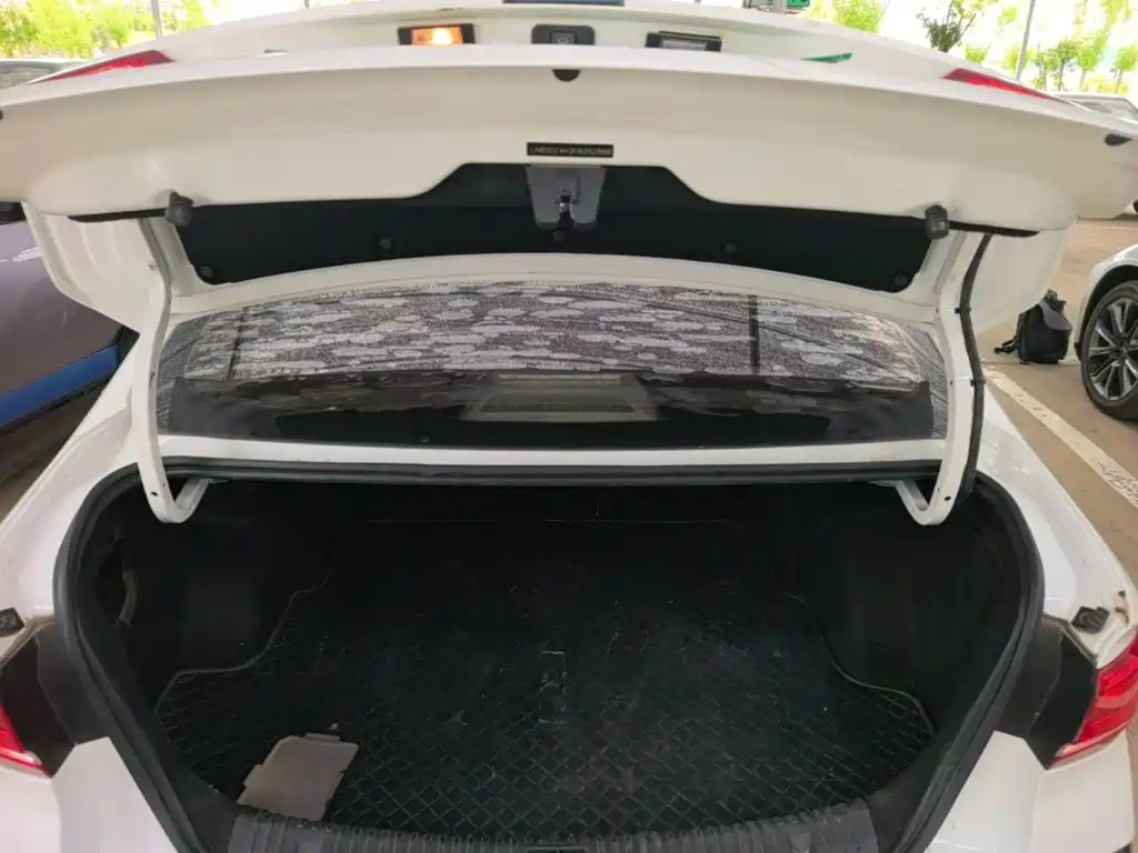BAIC EU5 — миниатюра 19