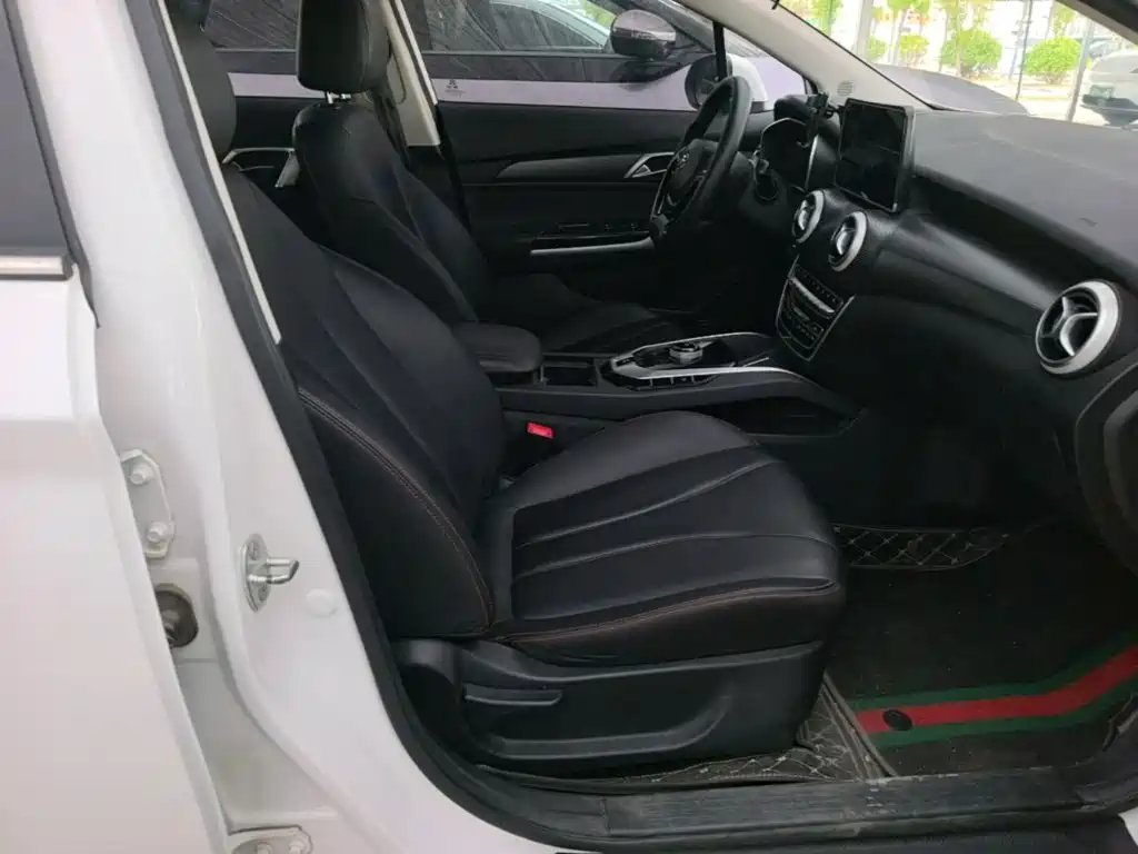 BAIC EU5 — миниатюра 25