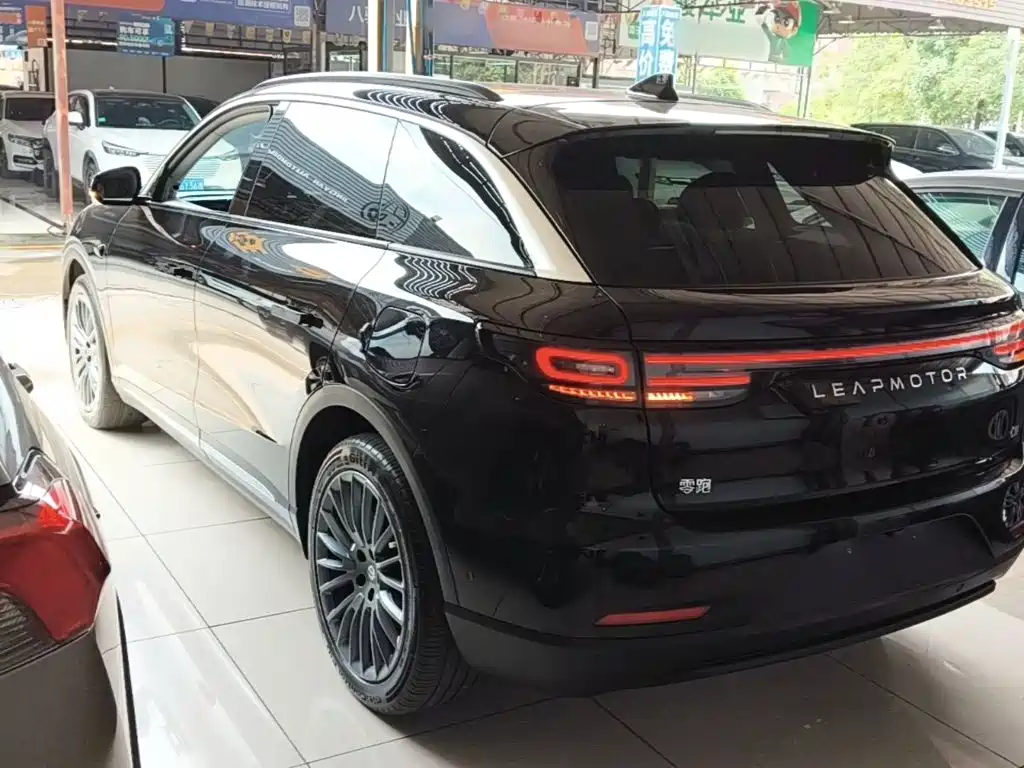Leapmotor Leapmotor C11 — миниатюра 5