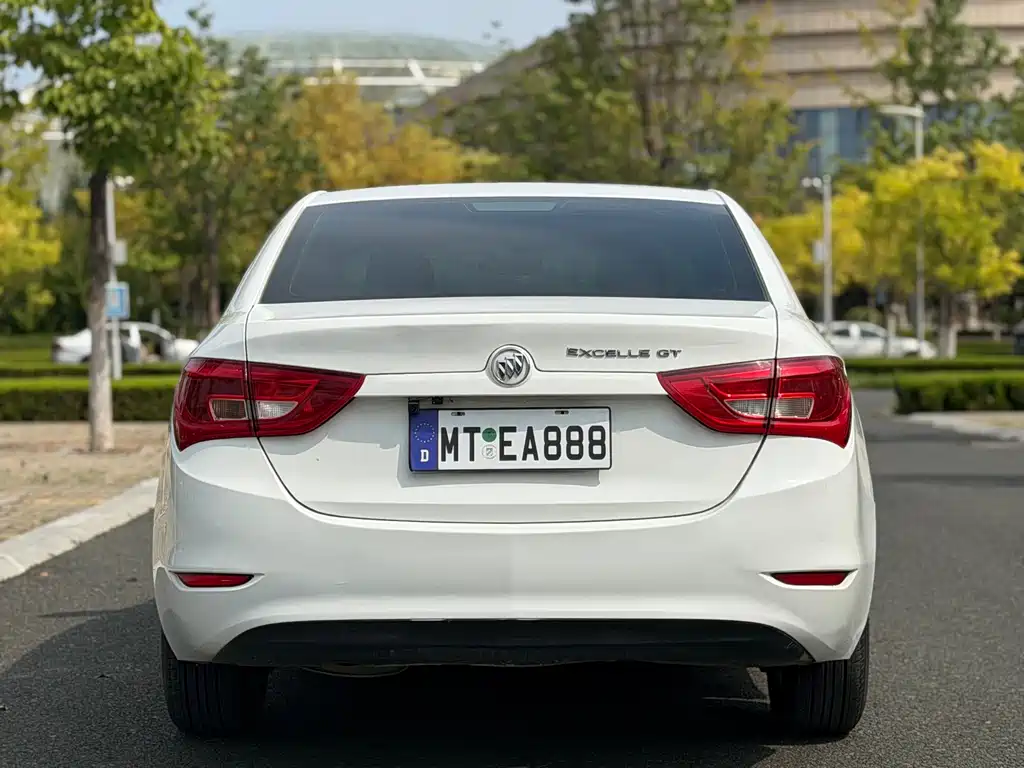 Buick Excelle — миниатюра 5