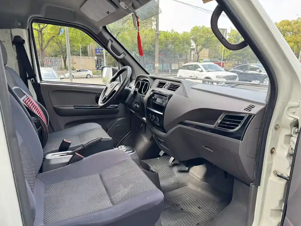 Geely Shuailing — миниатюра 7