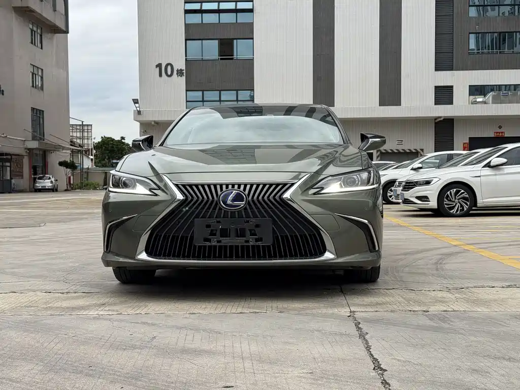 Lexus ES — миниатюра 2