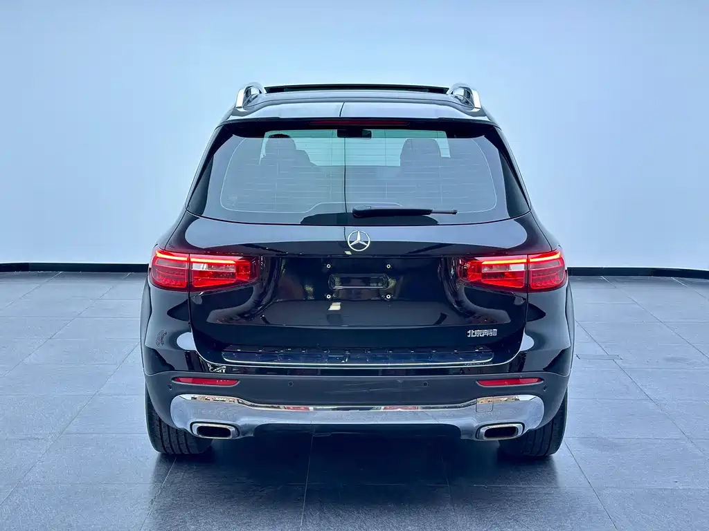 Mercedes-Benz GLB — миниатюра 17