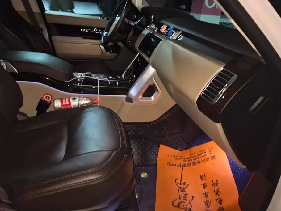 Land Rover Range Rover — миниатюра 8