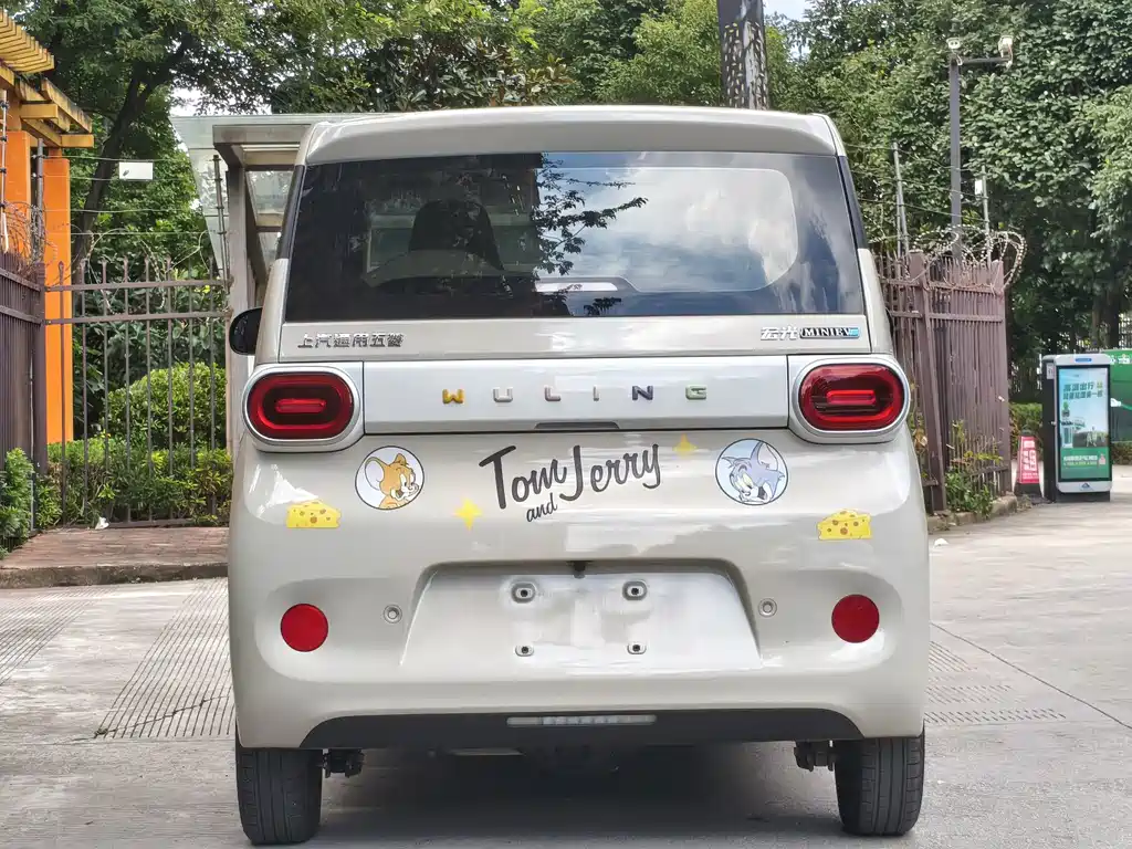 Wuling MINIEV — миниатюра 7