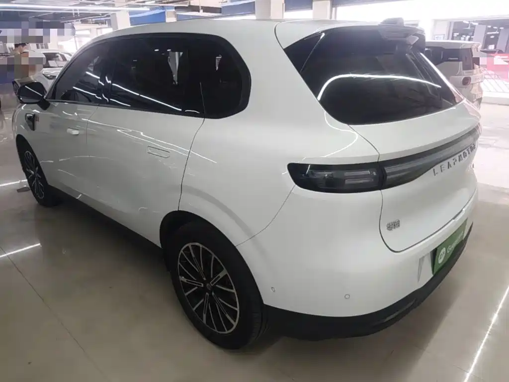 Leapmotor Leapmotor B10 — миниатюра 5