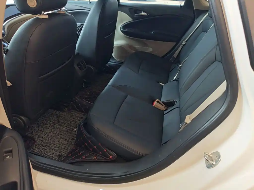 Buick Verano — миниатюра 17